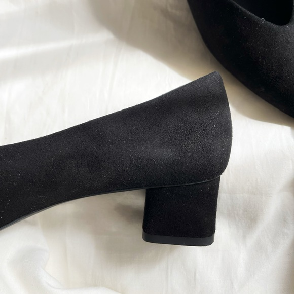 Everlane The V Black Suede Heels -see size note! - Picture 9 of 10